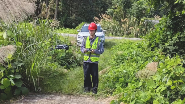 6、無人機巡線檢查.jpg